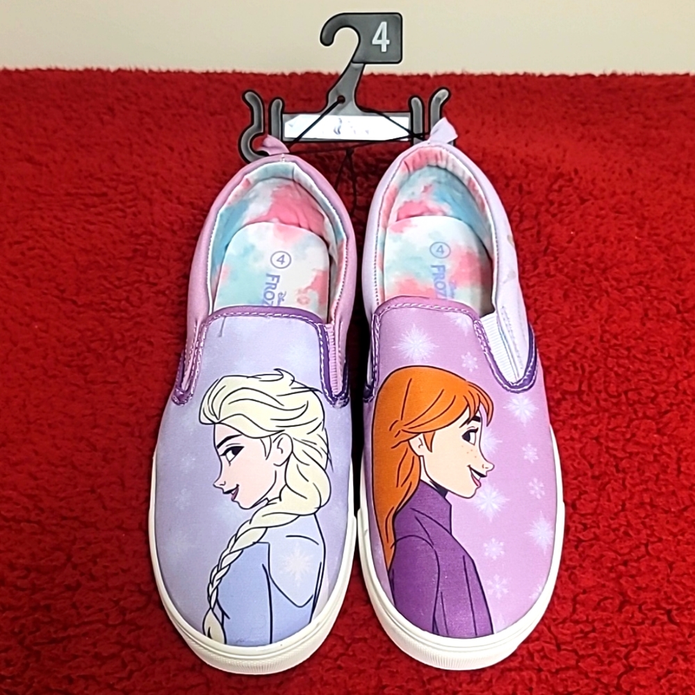 Disney Frozen girls shoes. Size youth 4. Color purple.